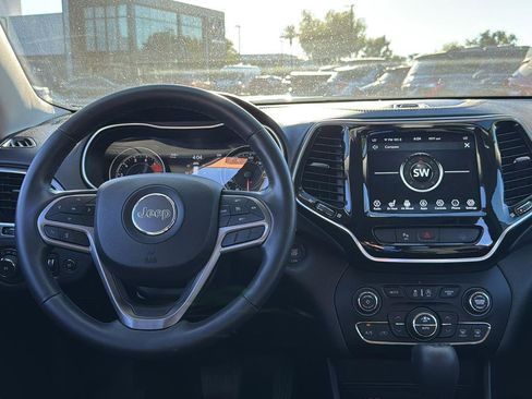 Used 2020 Jeep Cherokee Limited image 7