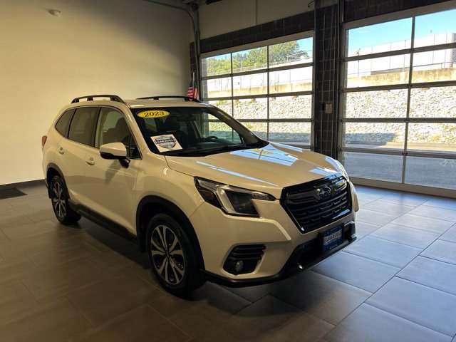 Used 2023 Subaru Forester Limited AWD/4WD image 2