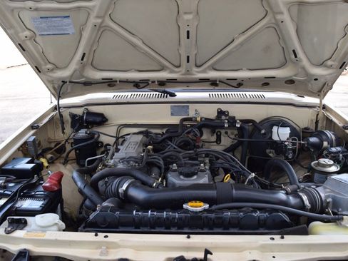 Used 1988 Toyota Pickup SR5 image 71