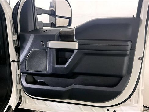 Used 2022 Ford F350 Lariat w/ Black Appearance Package image 24