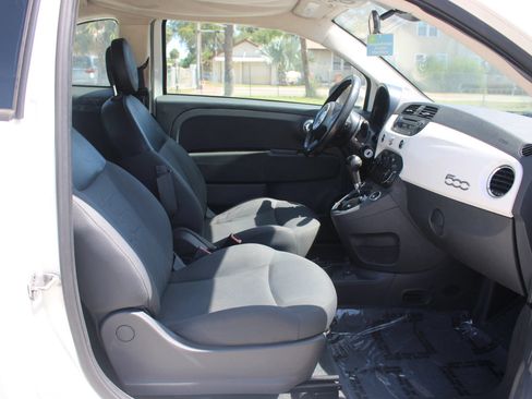 Used 2015 FIAT 500 Pop FWD image 17