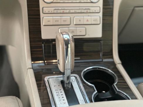 Used 2008 Lincoln Navigator 4WD image 11