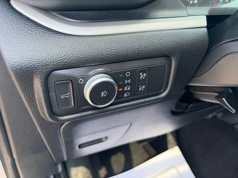 Used 2020 Ford Explorer XLT w/ Equipment Group 202A AWD/4WD image 17
