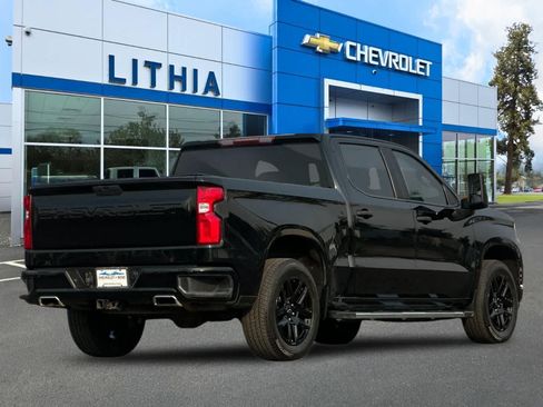 Used 2019 Chevrolet Silverado 1500 Custom w/ Custom Max Trailering Package AWD/4WD image 2