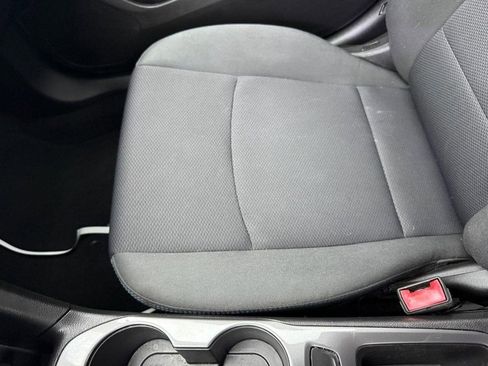 Used 2017 Chevrolet Cruze LT image 27