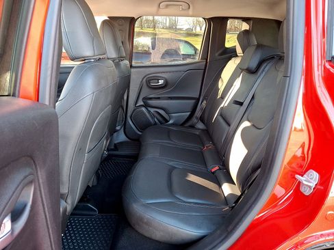 Used 2022 Jeep Renegade Limited AWD/4WD image 26