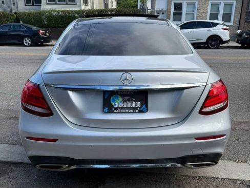 Used 2017 Mercedes-Benz E 300 4MATIC image 5