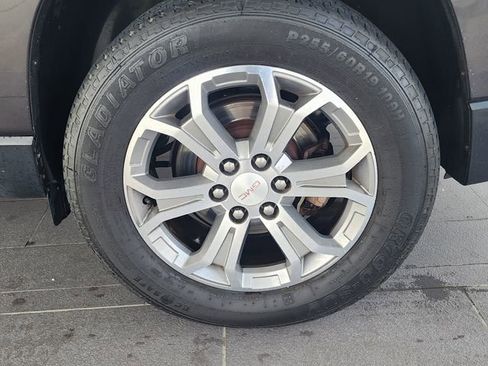 Used 2015 GMC Acadia SLT image 12