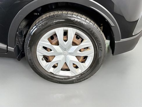 Used 2021 Toyota C-HR LE FWD image 36