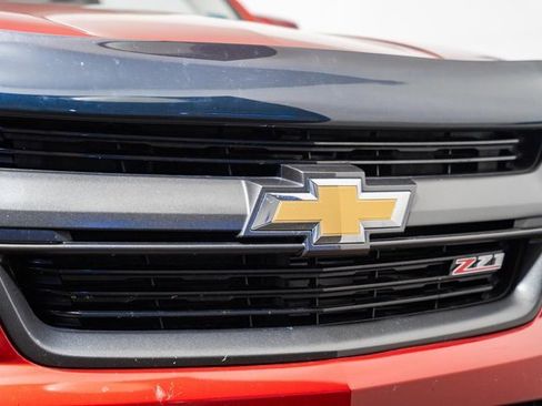 Used 2015 Chevrolet Colorado Z71 image 11