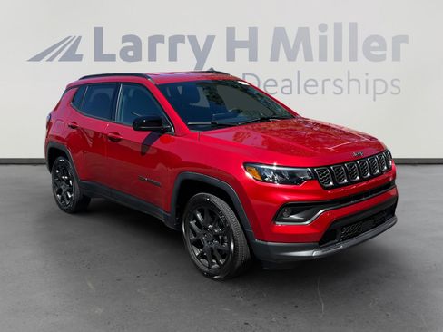 New 2026 Jeep Compass Latitude AWD/4WD image 7