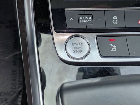 Used 2019 Audi Q8 Premium Plus w/ Premium Plus image 19