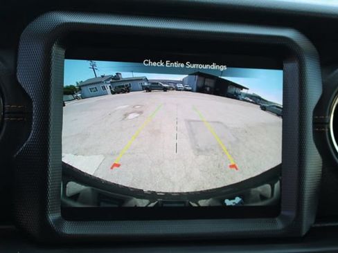 Used 2023 Jeep Wrangler Unlimited Sahara AWD/4WD image 34