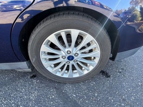 Used 2017 Ford C-MAX Energi SE image 25