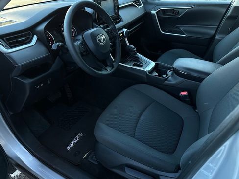 Used 2020 Toyota RAV4 LE image 11