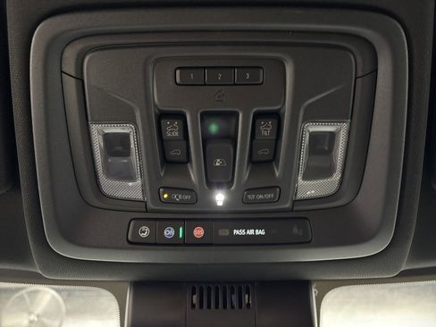 Used 2025 Chevrolet Silverado 1500 High Country w/ High Country Premium Package image 20