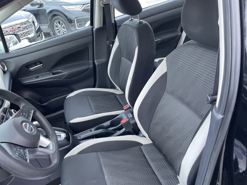 Used 2021 Nissan Versa SV image 21