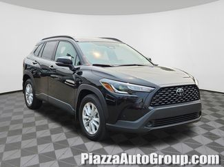 Used 2023 Toyota Corolla Cross LE w/ Moonroof Package AWD/4WD video 1