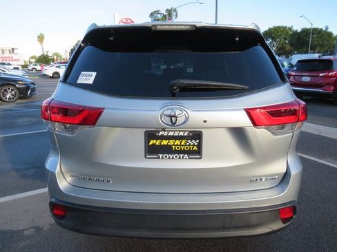 Used 2019 Toyota Highlander XLE image 9