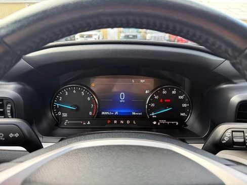 Used 2023 Ford Explorer XLT AWD/4WD image 59