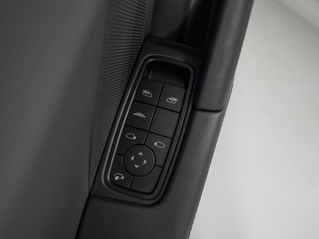 Certified 2025 Porsche 911 Carrera RWD image 20