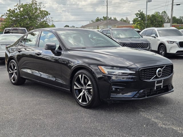 Used 2024 Volvo S60 B5 Core FWD image 3