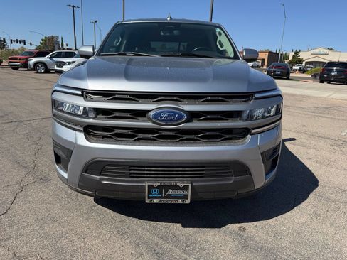 Used 2024 Ford Expedition XLT RWD image 2