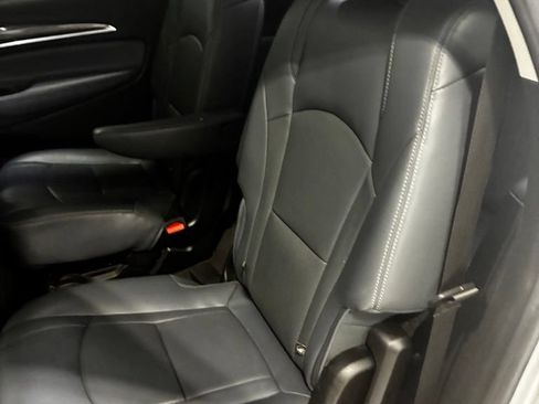 Used 2019 Buick Enclave Essence FWD image 32