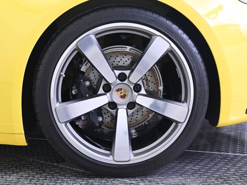 Used 2024 Porsche 911 Carrera image 12