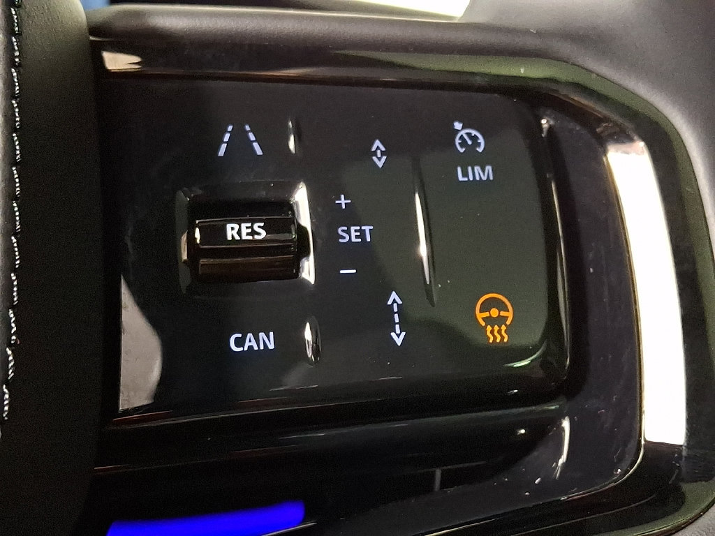 Used 2024 Land Rover Range Rover Sport AWD/4WD image 21
