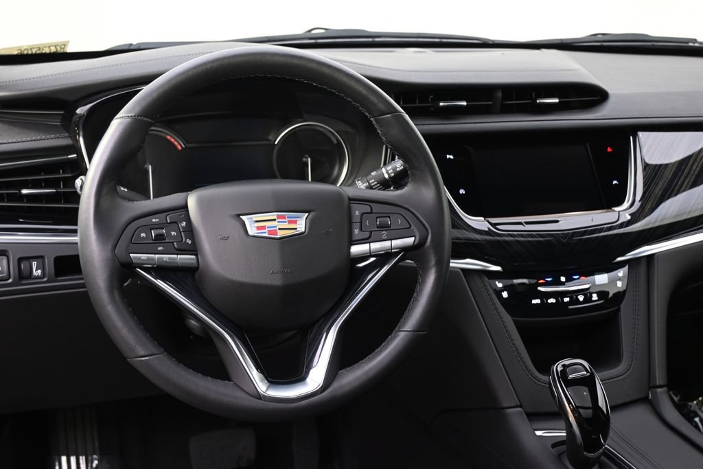 Certified 2024 Cadillac XT6 Premium Luxury AWD/4WD image 11