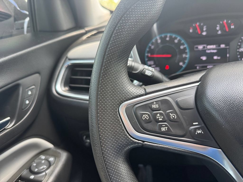 Used 2022 Chevrolet Equinox LS FWD image 36