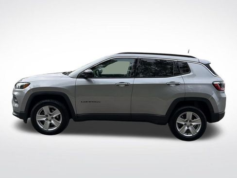 Used 2022 Jeep Compass Latitude AWD/4WD image 2
