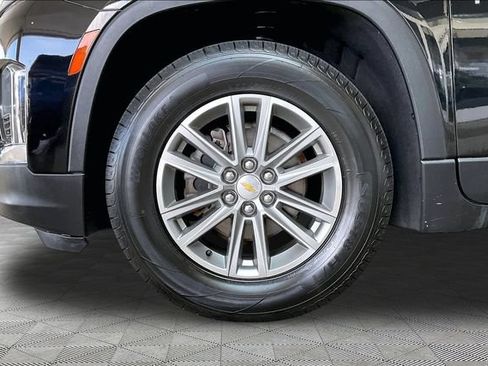 Used 2023 Chevrolet Traverse LT AWD/4WD image 22
