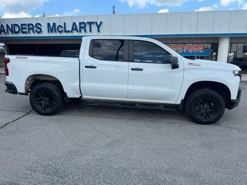 Used 2021 Chevrolet Silverado 1500 LT Trail Boss AWD/4WD image 2