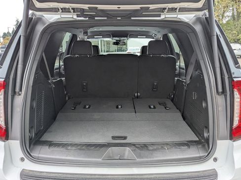 Used 2023 GMC Yukon SLT image 32