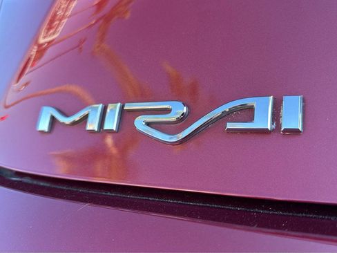 Used 2018 Toyota Mirai image 40