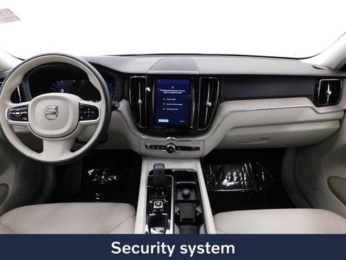 Used 2023 Volvo XC60 B5 Plus w/ Protection Package Premier image 23