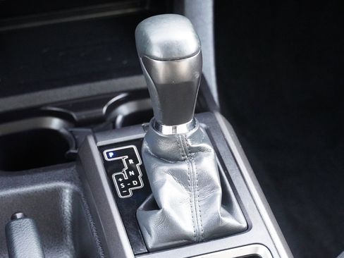 Certified 2023 Toyota Tacoma TRD Off-Road w/ Technology Package image 33