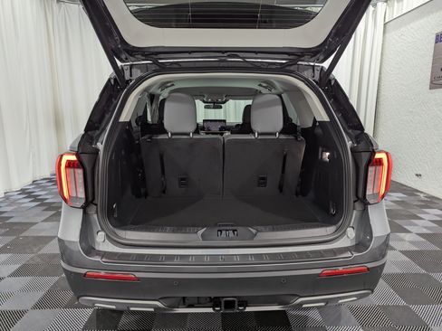 Used 2026 Ford Explorer Active w/ Active Comfort Package AWD/4WD image 9