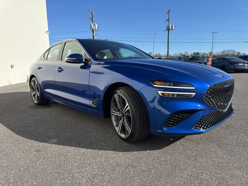 Used 2025 Genesis G70 2.5T w/ Sport Prestige Package image 3