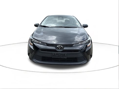 Used 2024 Toyota Corolla LE FWD image 8