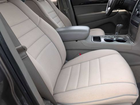 Used 2012 Jeep Grand Cherokee Laredo w/ Laredo E Group image 21