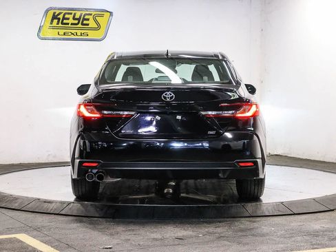 Used 2026 Toyota Camry SE FWD image 3