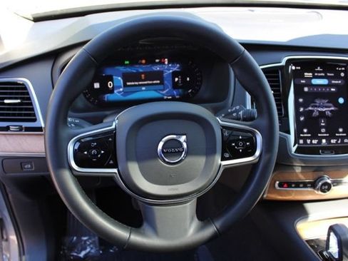 Certified 2023 Volvo XC90 B6 Plus w/ Protection Package Premier AWD/4WD image 31