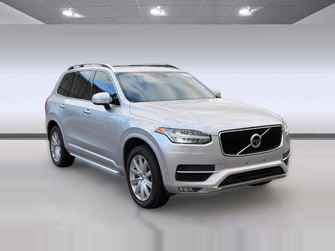 Used 2018 Volvo XC90 T6 Momentum w/ Convenience Package image 7