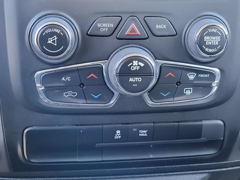 Used 2023 RAM 1500 Classic SLT w/ Electronics Group AWD/4WD image 20