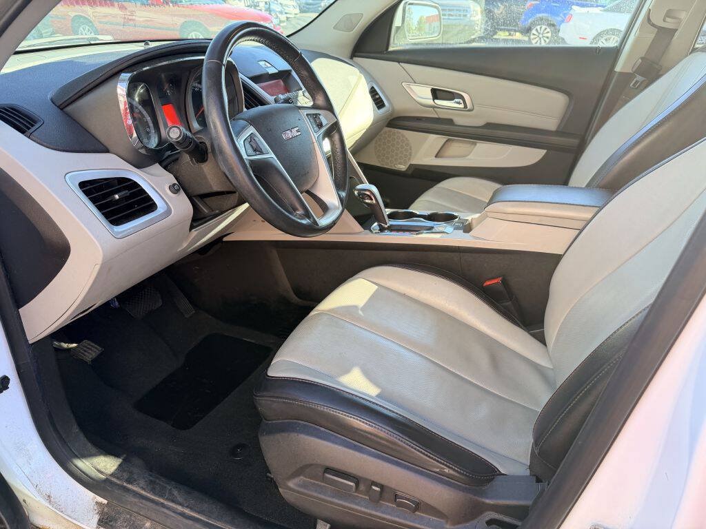 Used 2011 GMC Terrain SLT AWD/4WD image 10