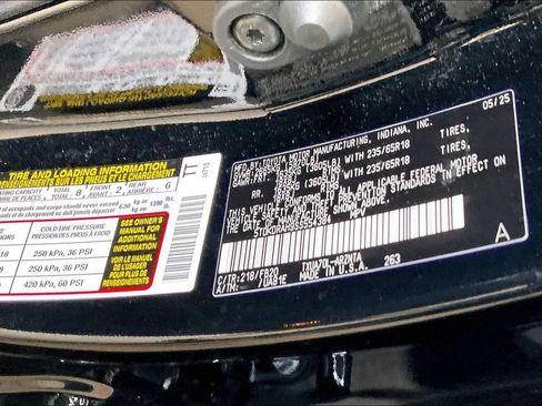 Used 2025 Toyota Highlander LE FWD image 37
