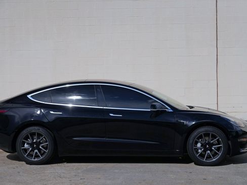 Used 2018 Tesla Model 3 Long Range RWD image 50